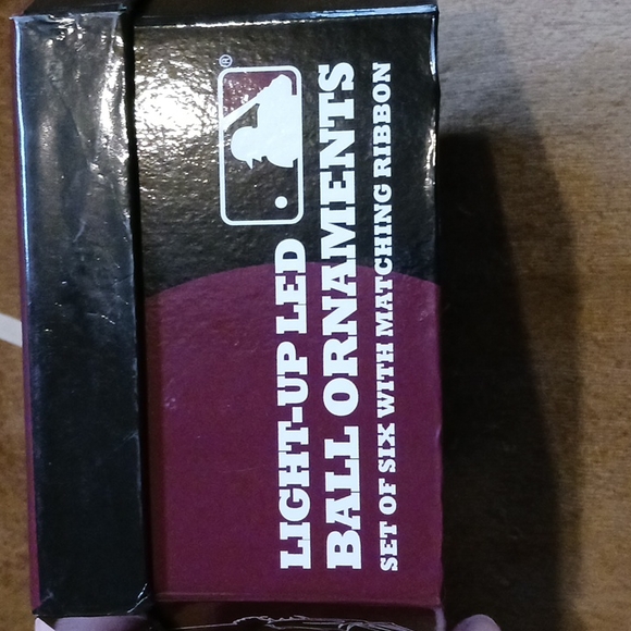 Detroit Tigers LED Ball Ornaments - Picture 6 of 7